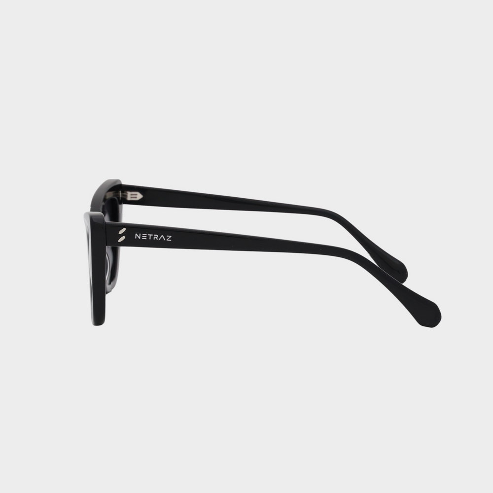 新品未使用 OFF-WHITE CAT EYE SUGLASSES BLACK 新品未使用 OFF-WHITE CAT EYE SUGLASSES BLACK